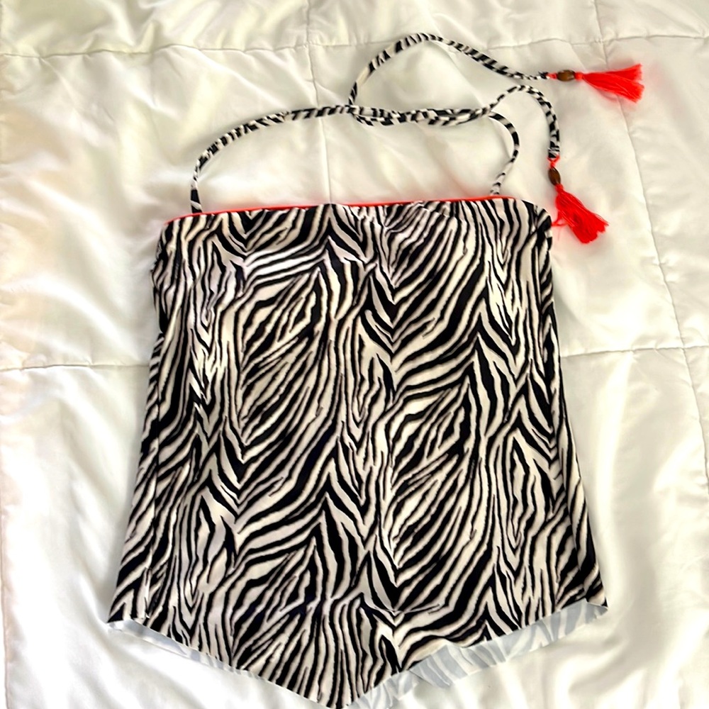 NWOT Becca swim tankini top.